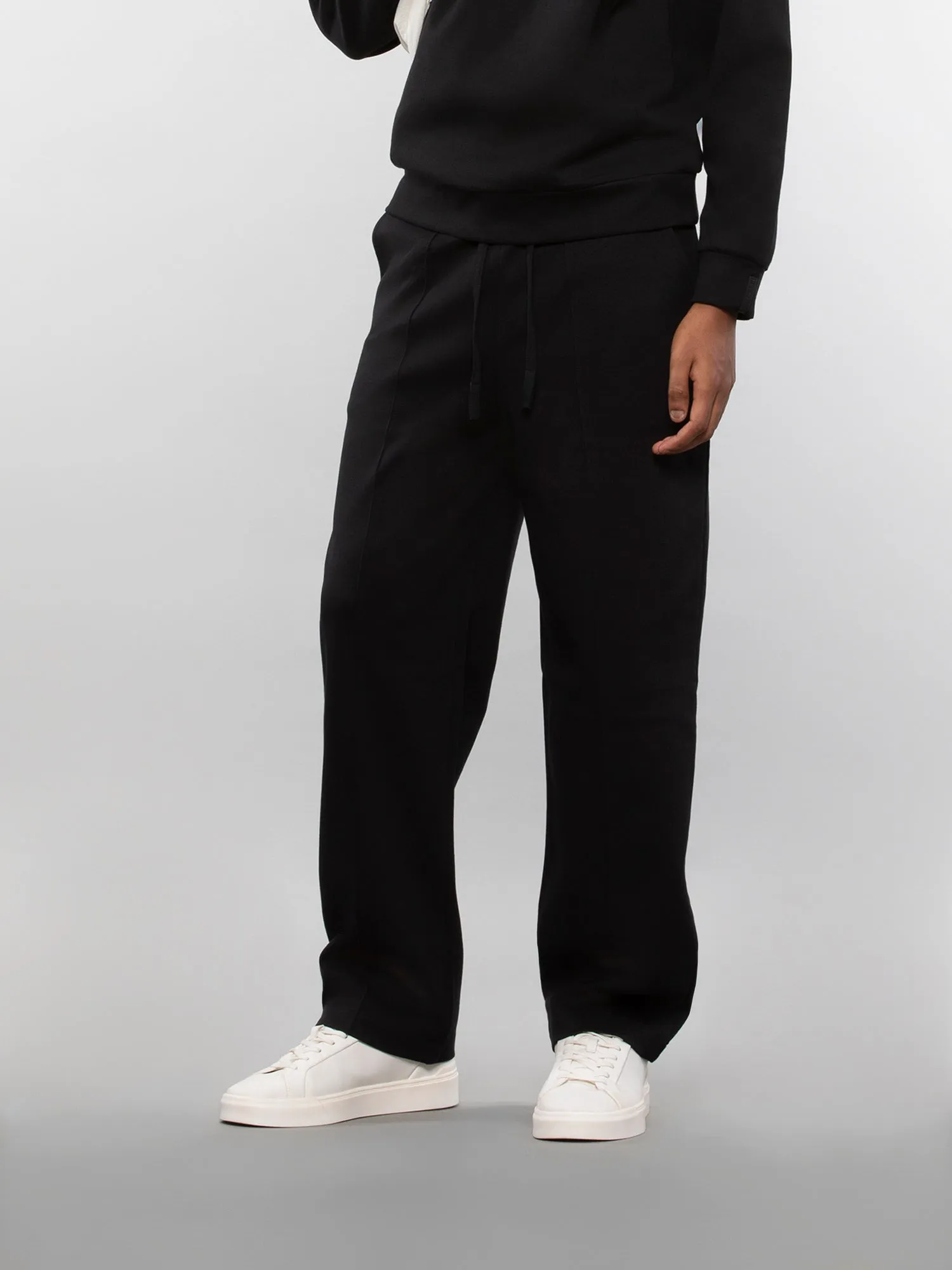 Wide-leg pants