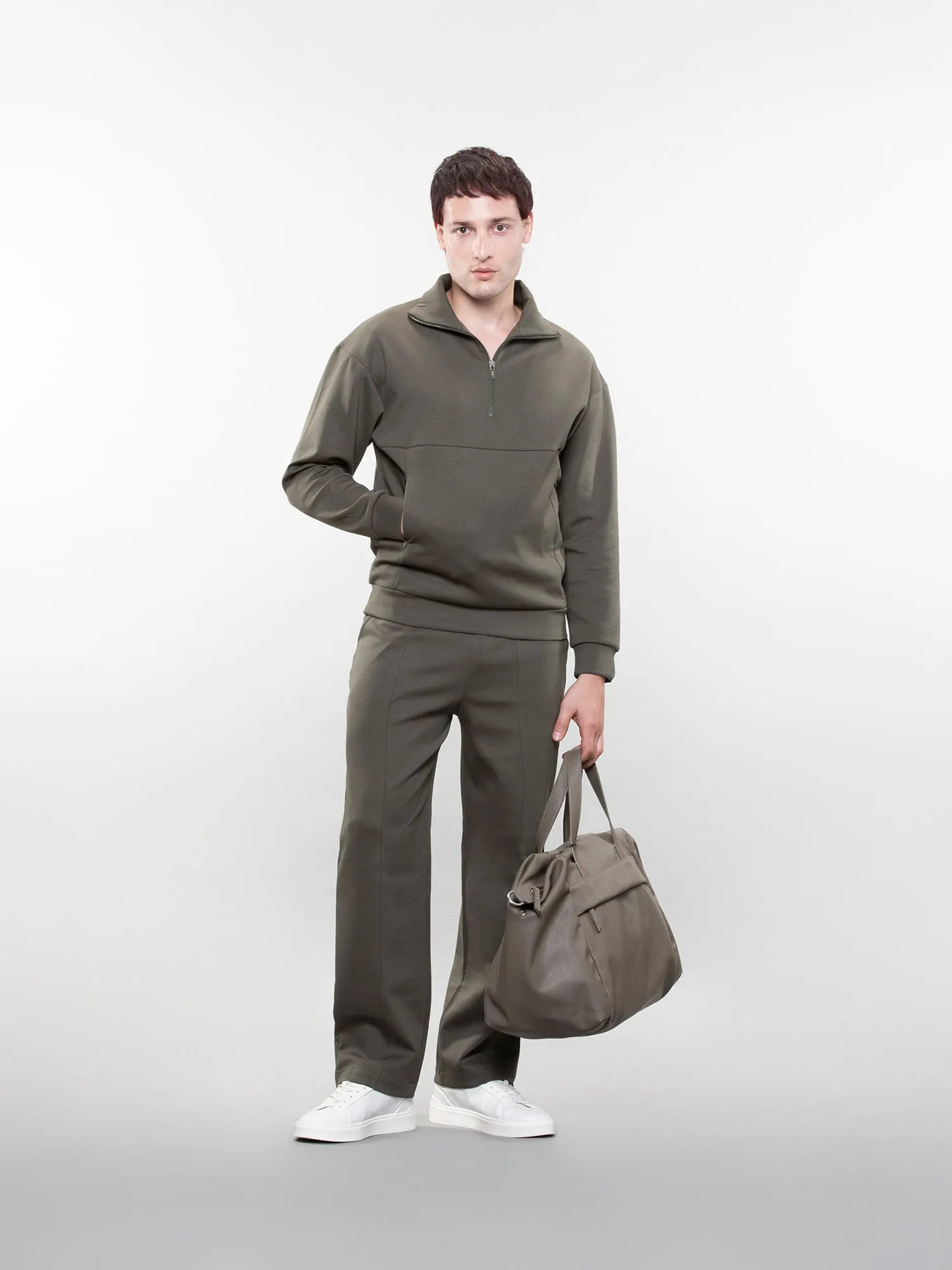 Wide-leg pants