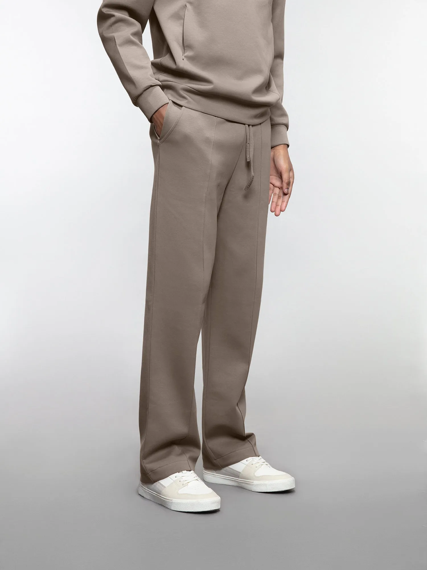 Wide-leg pants