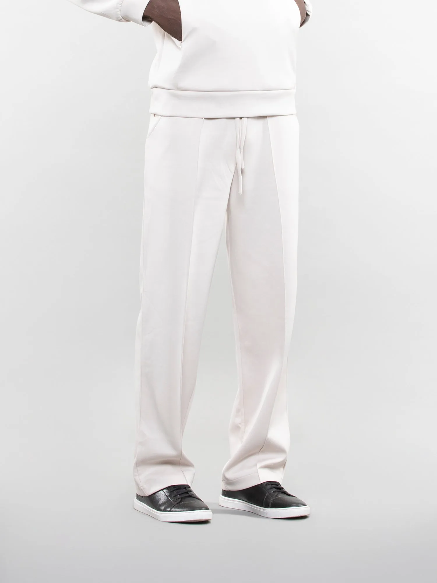 Wide-leg pants