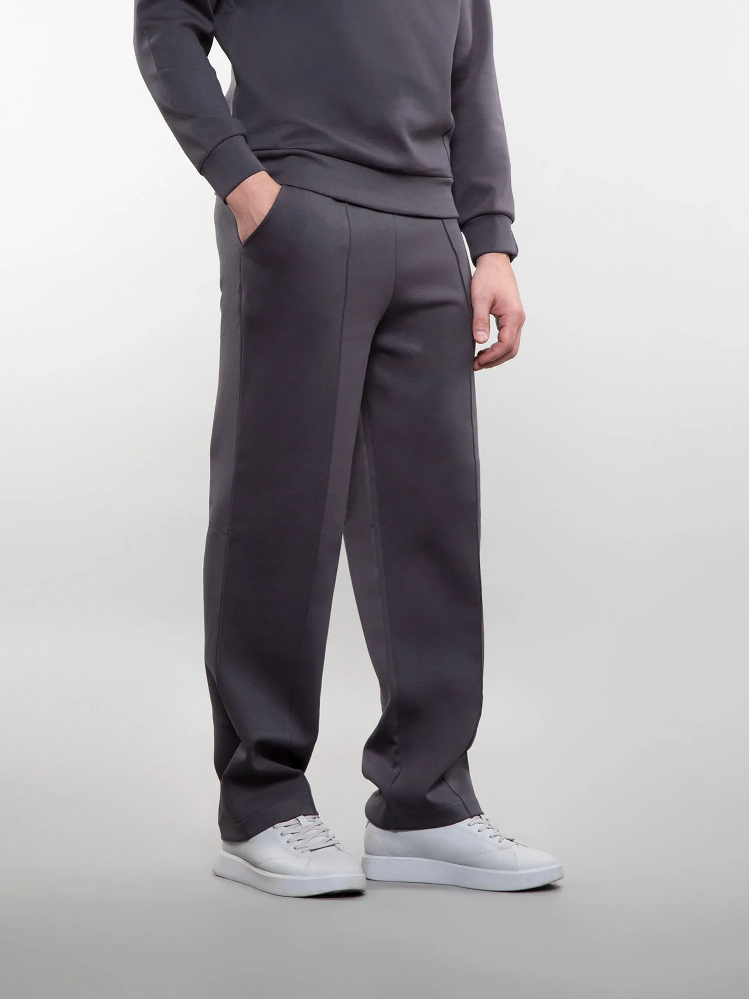 Wide-leg pants