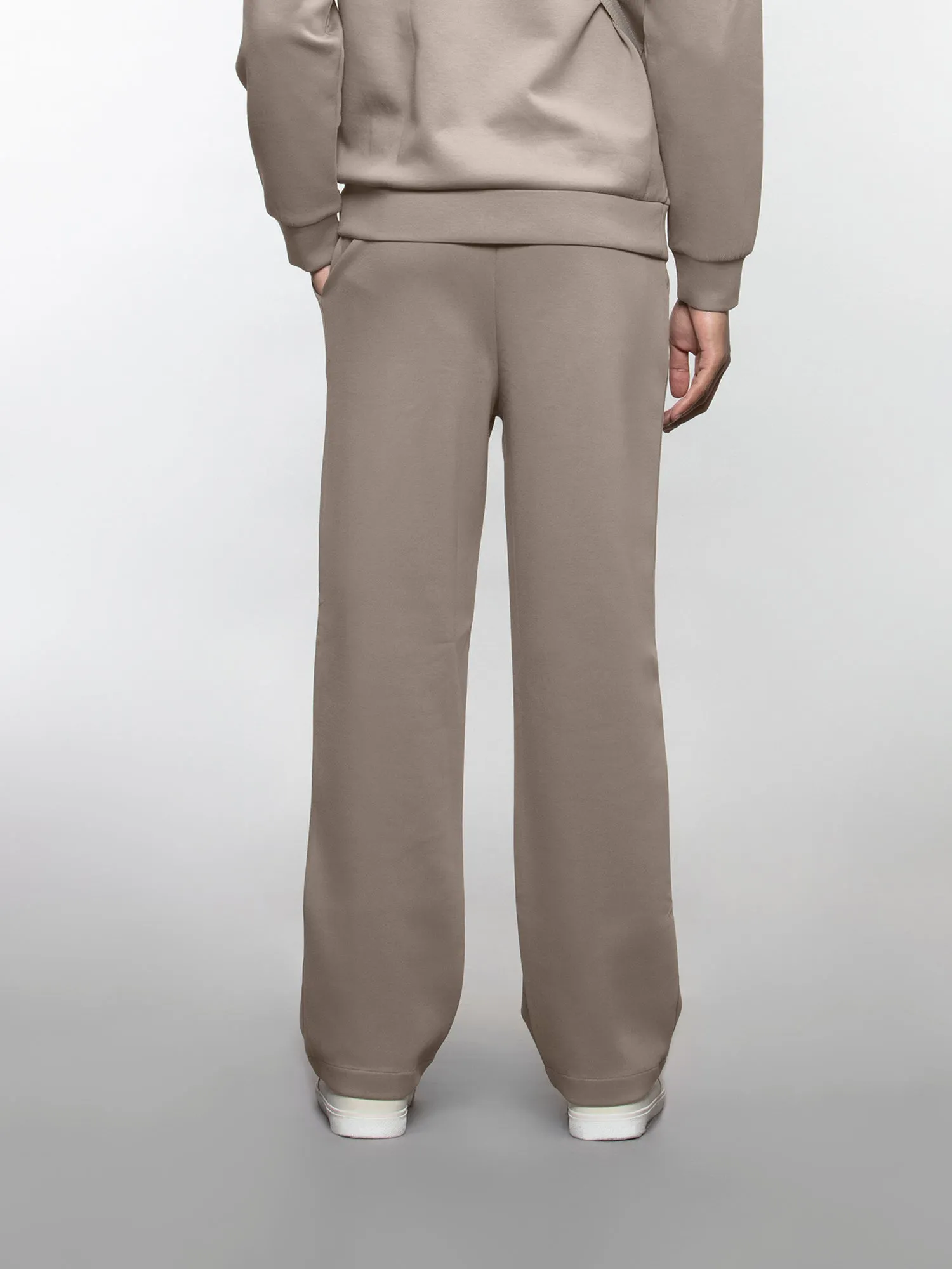 Wide-leg pants