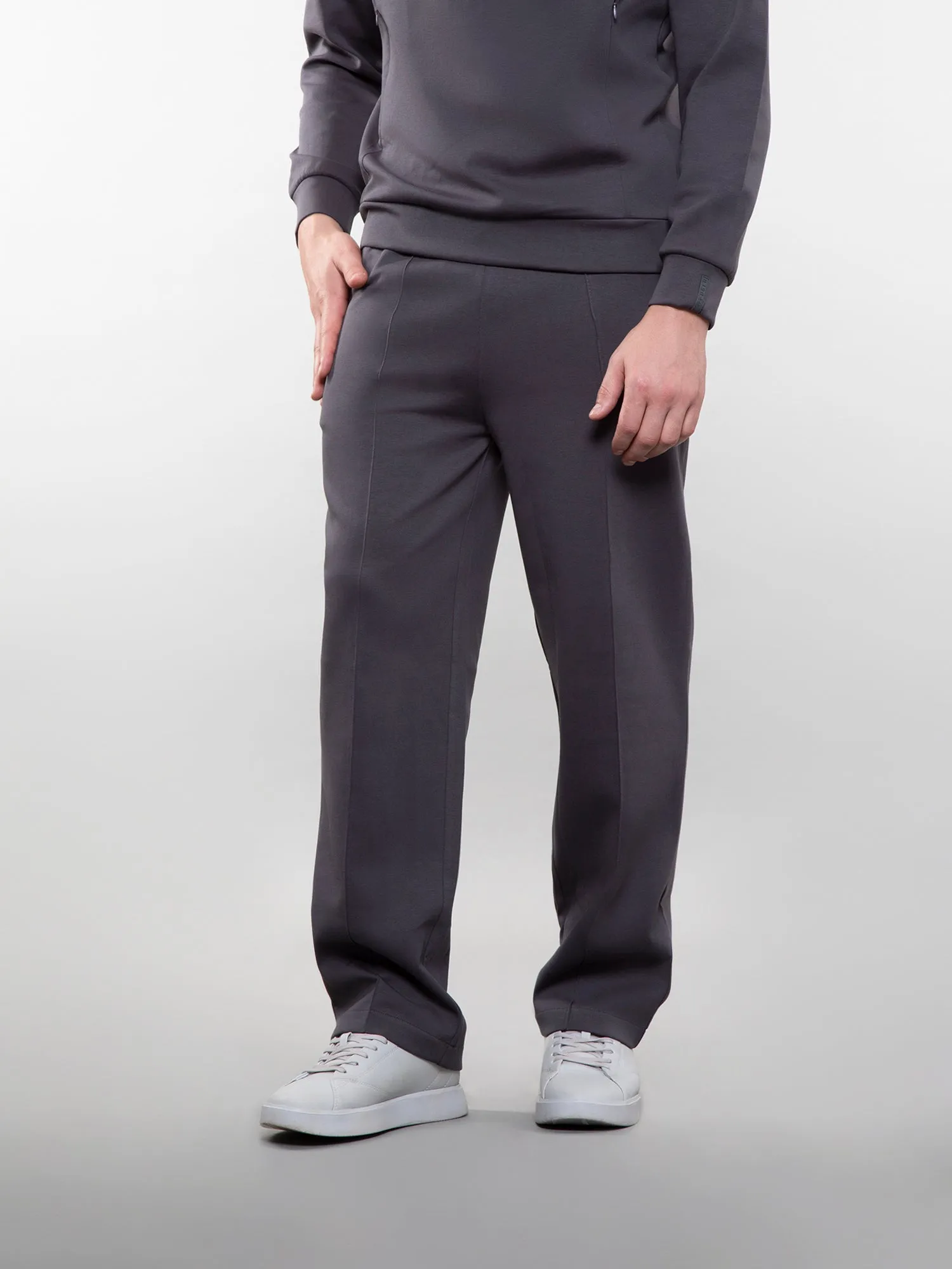 Wide-leg pants
