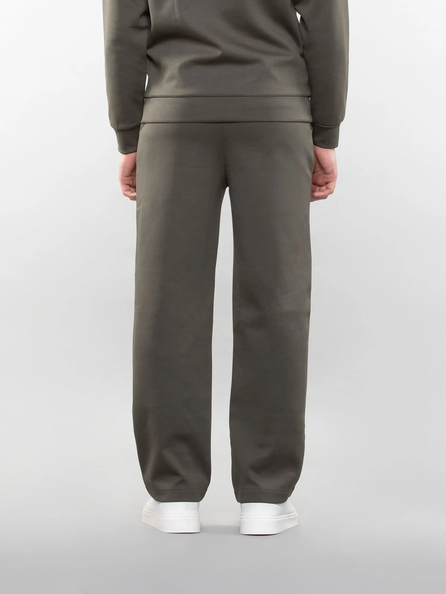 Wide-leg pants